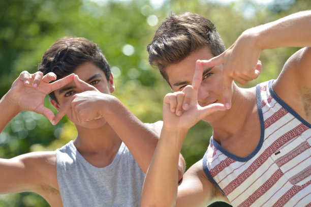 两只手组成一个框架图片下载