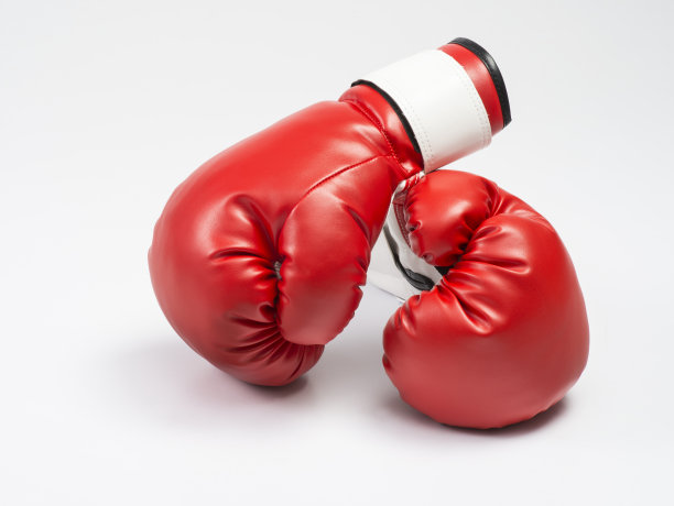 红色的拳击手套图片下载
