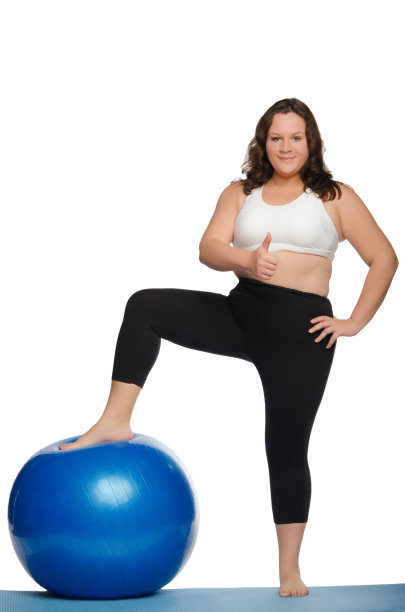 胖女人，超重和蓝球图片下载