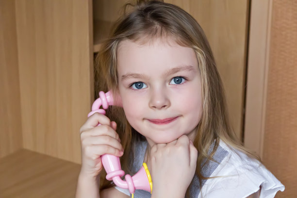 可爱的女孩，五岁图片下载