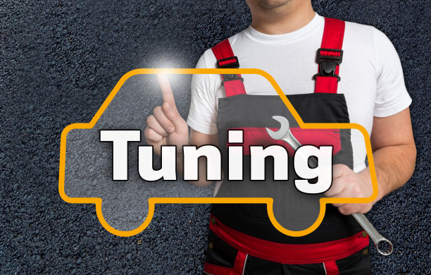 调优触摸屏由汽车机械师操作图片下载