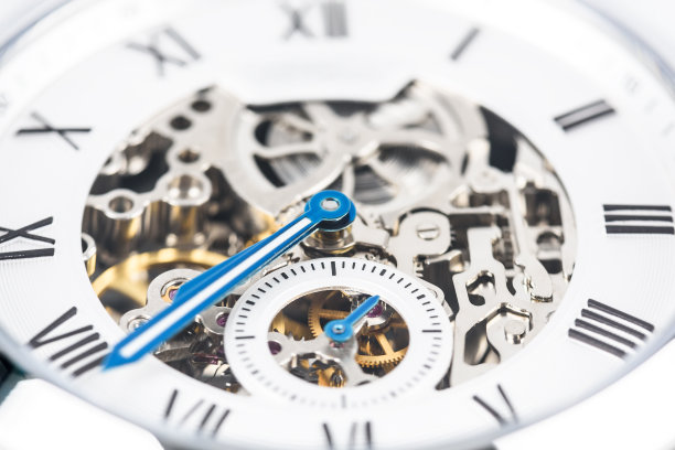 自动男人手表与可见的机制图片下载