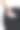 女商人展示并递上一张空白名片。办公室的背景。图片下载