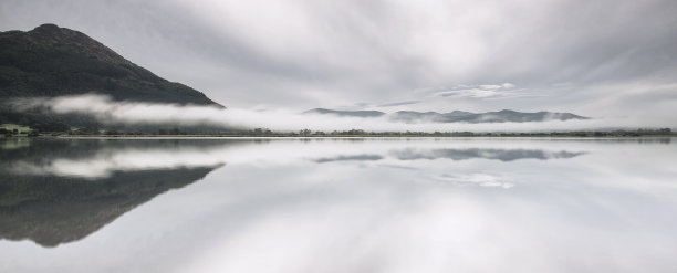 有雾的早晨图片下载