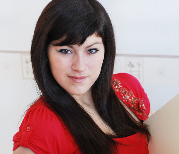 年轻的女人图片下载