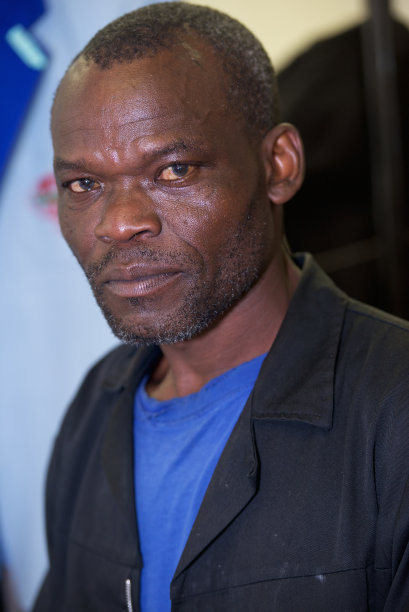 非洲男人的肖像图片下载