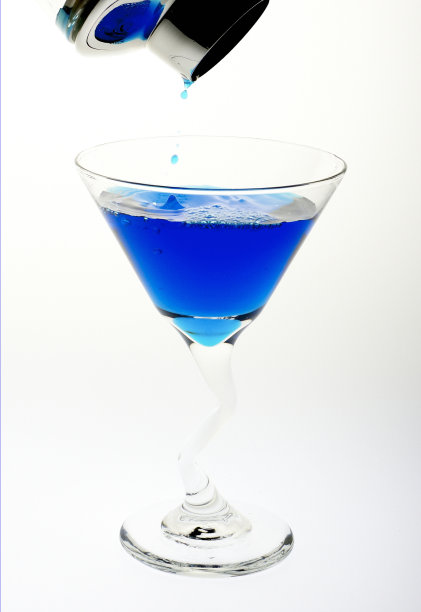 马提尼的蓝色图片下载