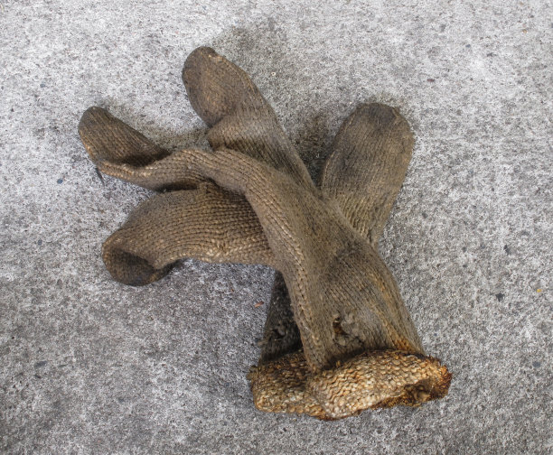 肮脏的工作手套图片下载