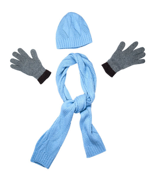 秋天的衣服孤立在白色的背景上图片下载