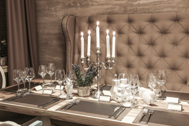 活动餐桌安排图片下载