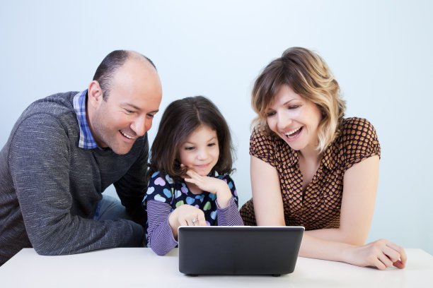 幸福的家庭图片下载