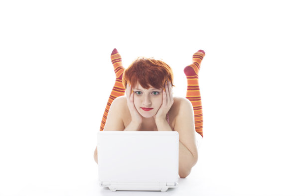 红色的女孩担心图片下载