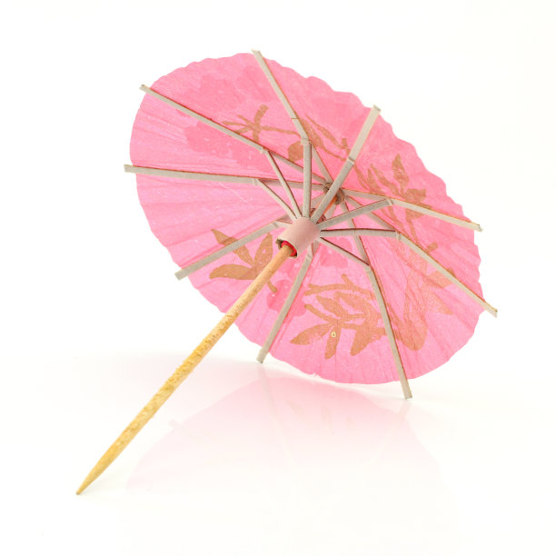 粉红色的鸡尾酒雨伞图片下载