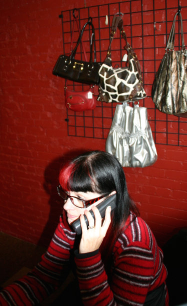 市区一家美发精品店的接待员图片下载