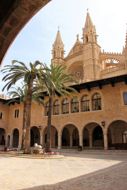 帕尔马-建筑和大教堂图片下载