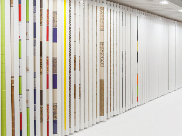 众多的立式展台，用于展示贸易产品。图片下载