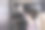 孩子正在准备一杯牛奶图片下载