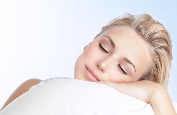 漂亮的女人睡觉图片下载