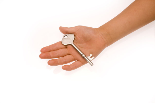手拿着钥匙图片下载