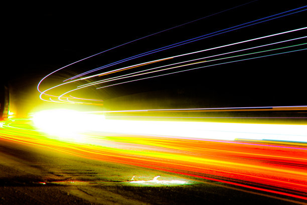 汽车光线轨迹图片下载