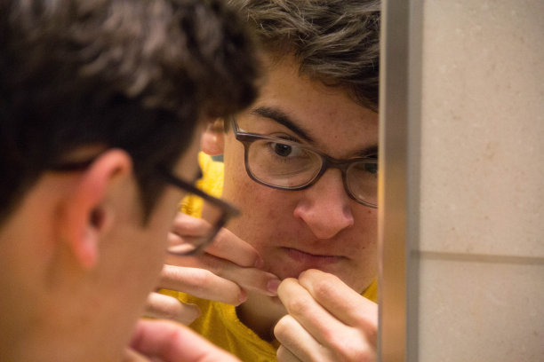 青春痘青春痘素材图片