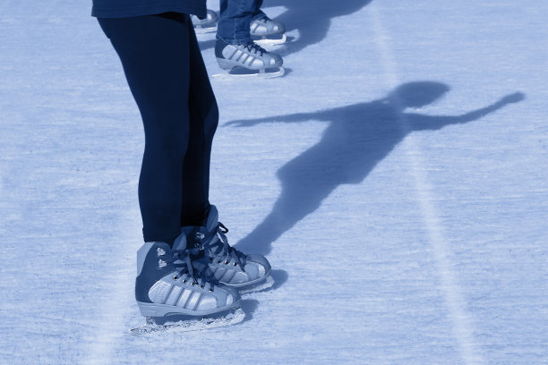户外滑冰和阴影图片下载