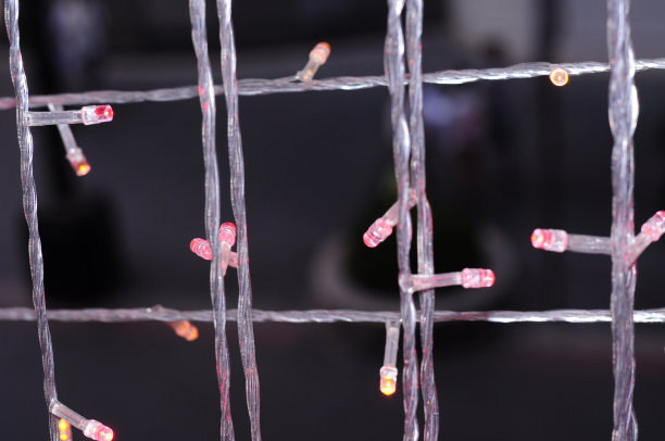 悬挂圣诞装饰灯图片下载