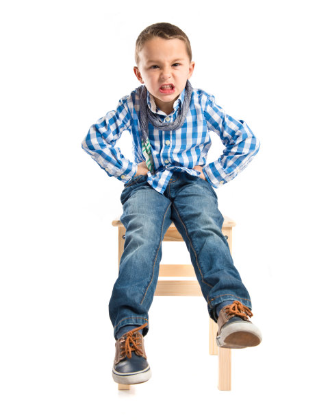 男孩在孤立的背景下嘲弄图片下载