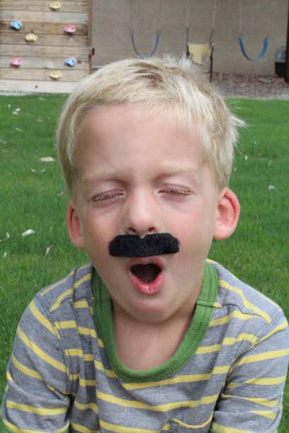 要打喷嚏图片下载