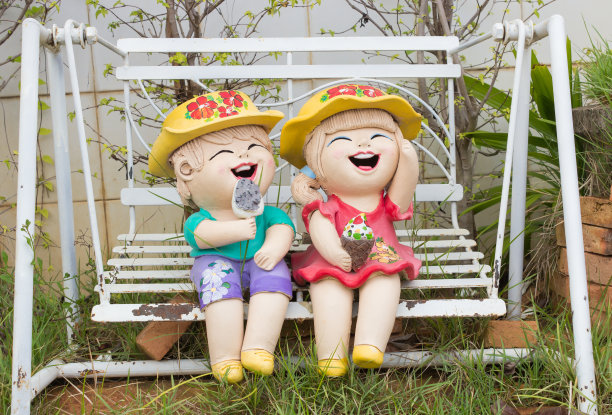 砂岩男孩和女孩图片下载