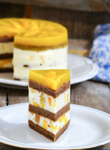 芒果慕斯蛋糕图片下载