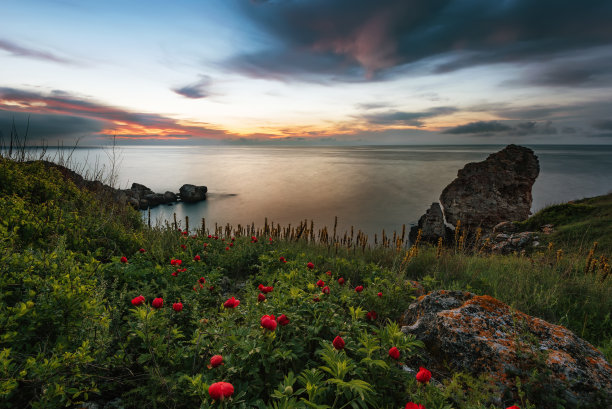 保加利亚Yailata国家考古保护区的日出图片下载