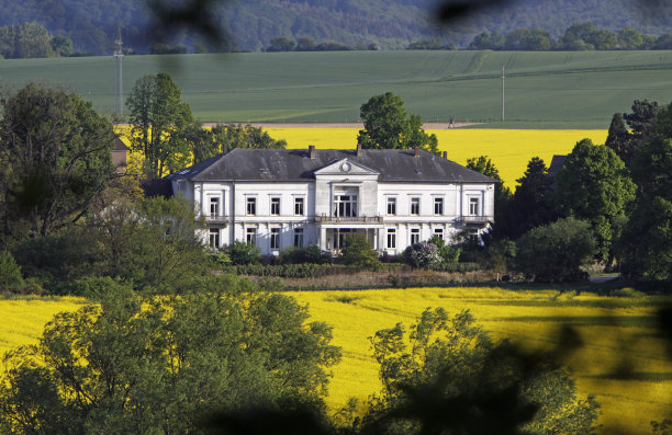 威瑟河畔的“奥尔”庄园图片下载