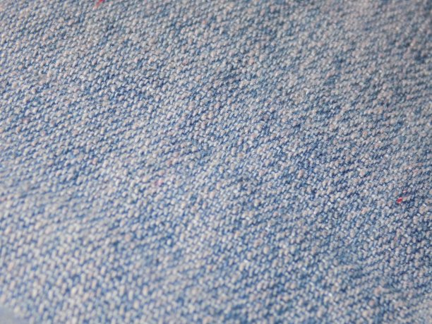 漂白牛仔裤特写镜头图片下载