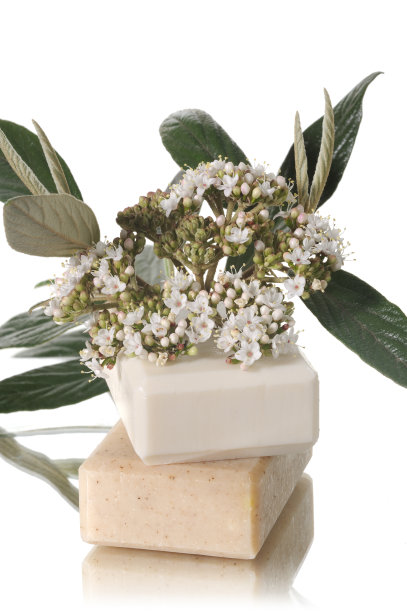 带花的天然肥皂图片下载
