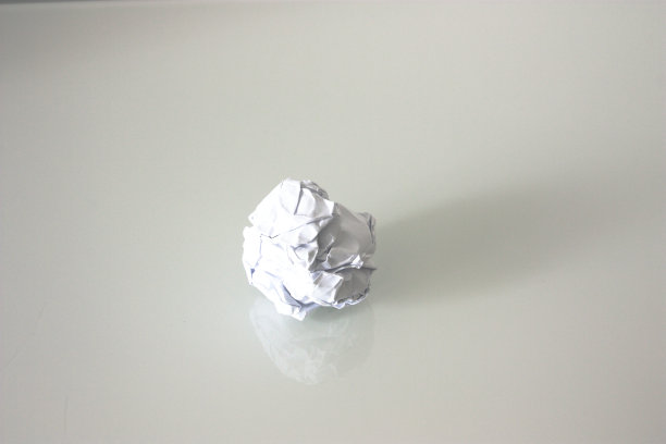 皱巴巴的纸图片下载