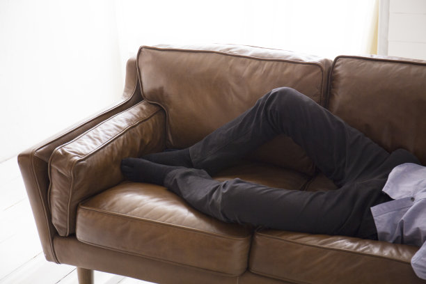 棕色的沙发图片下载