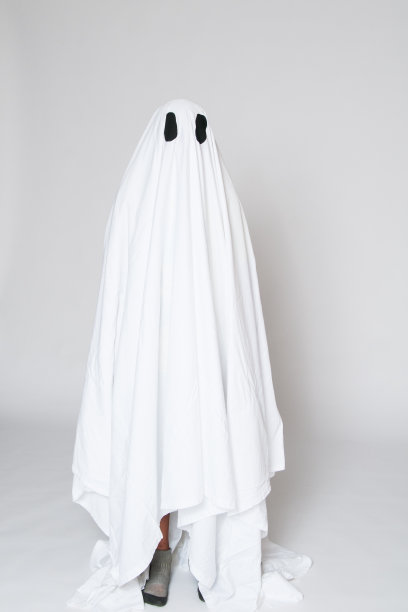 打扮成鬼的孩子图片下载