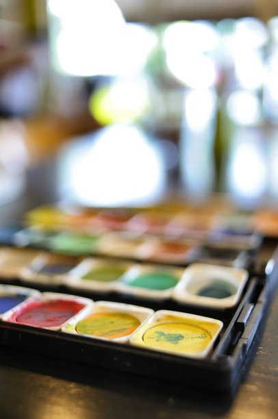 水彩调色板图片下载