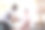 护士为女病人检查血压图片下载