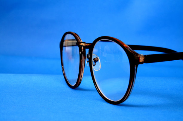 复古的时尚眼镜图片下载