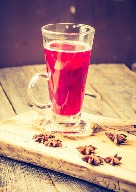 热红酒酒杯的复古照片图片下载