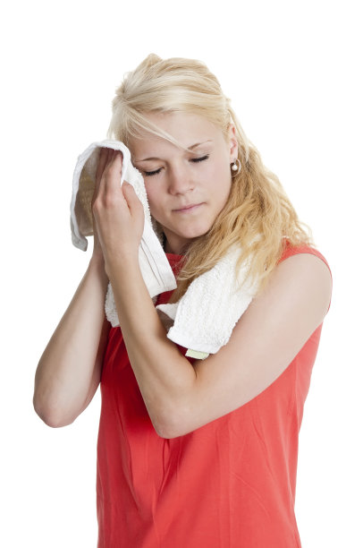 女人用毛巾图片下载