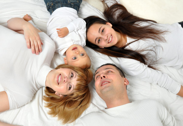 幸福的家庭图片下载