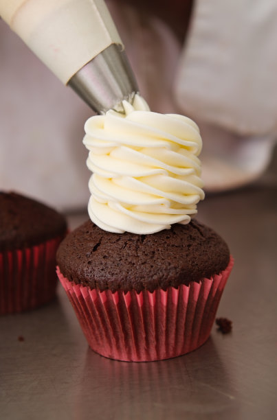 蛋糕上的奶油糖霜图片下载