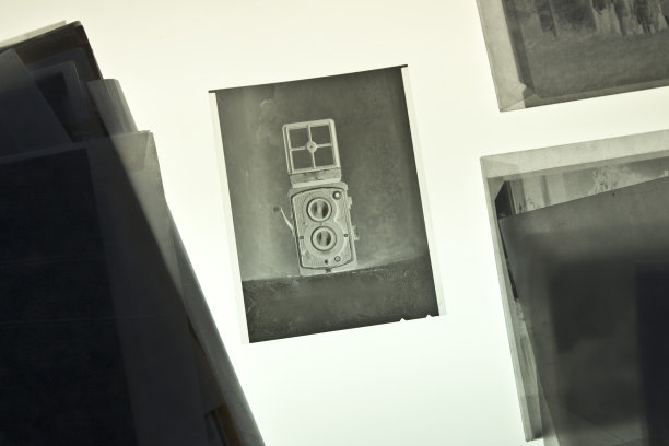 底片上的相机图片下载