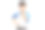 穿着运动服的快乐男孩吹着哨子图片下载