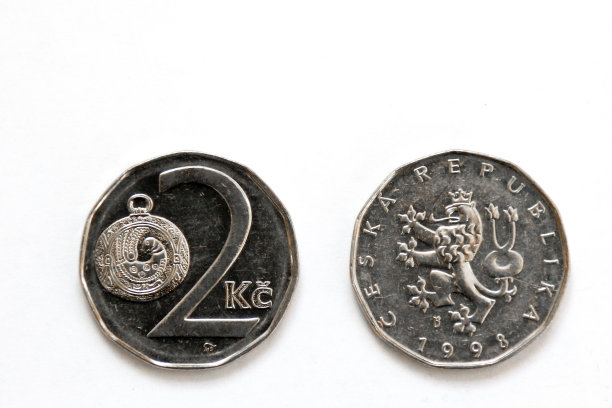 一个过时的捷克两克朗硬币的正面和背面图片下载