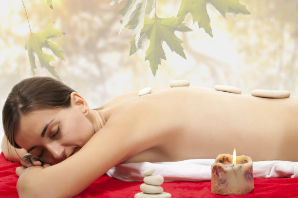 美丽的年轻女子图片下载