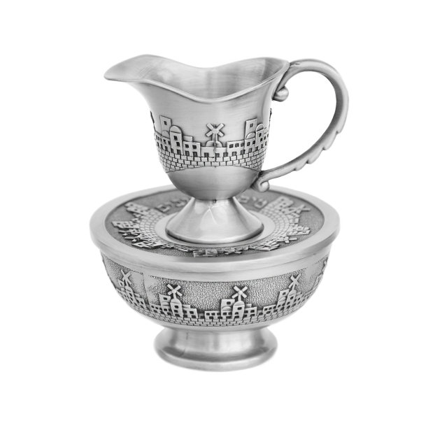 Mayim Achronim最后的水洗杯图片下载